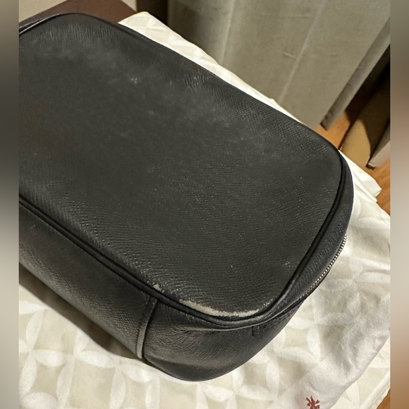 Louis Vuitton Toiletry Pouch Taiga Leather GM Black - Picture 12 of 12